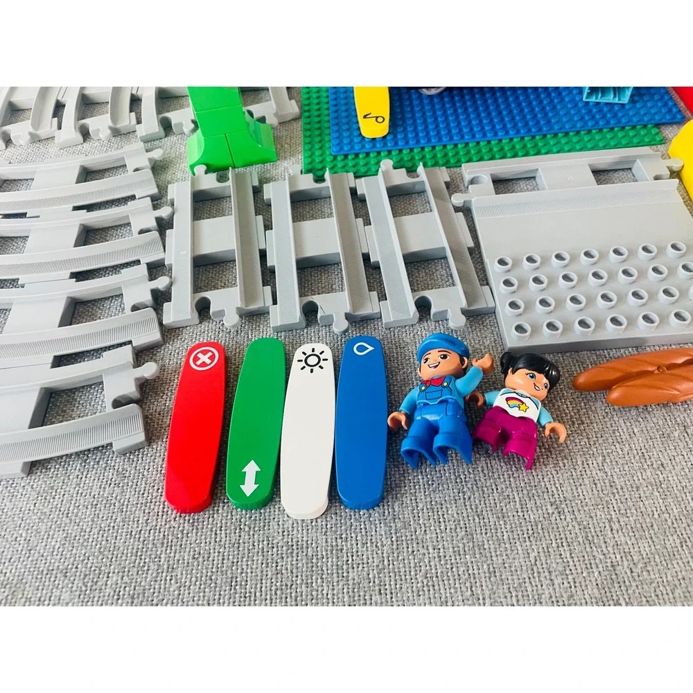 LEGO Duplo Steam Train Railway Track Set Gray Rails Blue Station Figures Lot